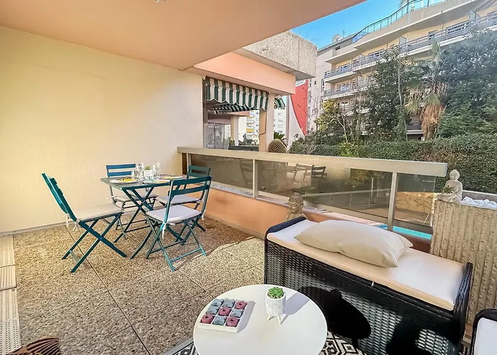 Avec Piscine, Balcon Prive A 5 Min Daire