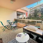 Avec Piscine, Balcon Prive A 5 Min Apartmán