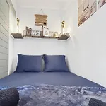 Avec Piscine, Balcon Prive A 5 Min Apartmán *