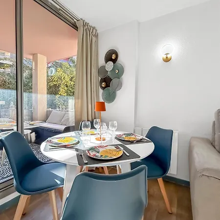 Avec Piscine, Balcon Prive A 5 Min *