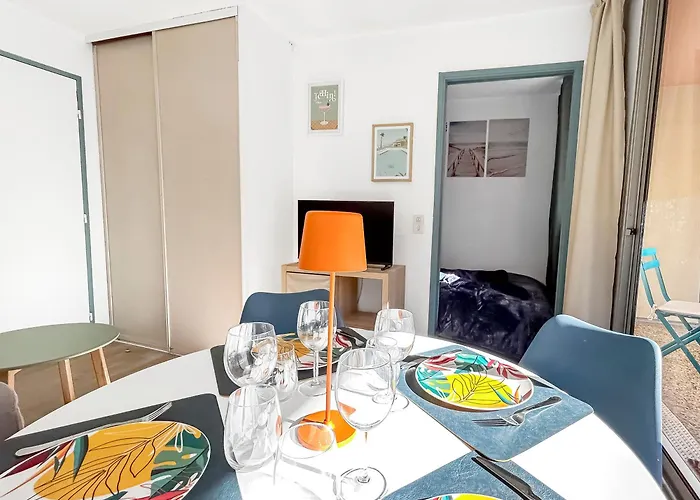 アパート Avec Piscine, Balcon Prive A 5 Min ロクブリュヌ＝カップ＝マルタン