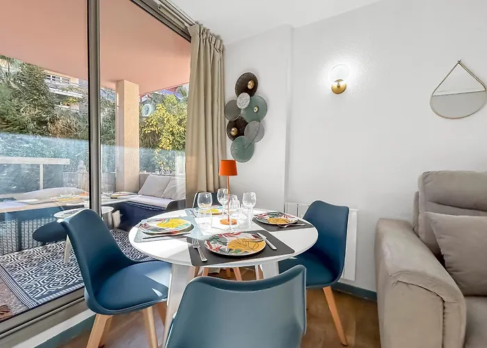 Avec Piscine, Balcon Prive A 5 Min *