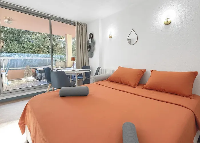 Avec Piscine, Balcon Prive A 5 Min アパート *