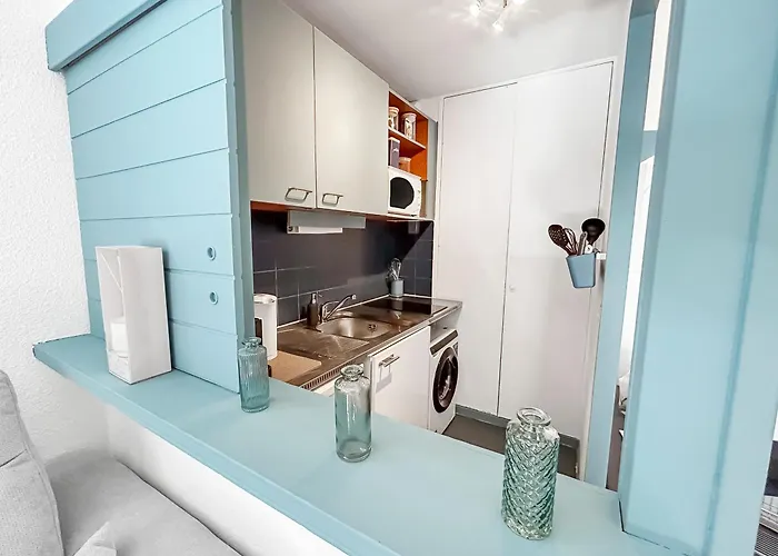 Avec Piscine, Balcon Prive A 5 Min アパート